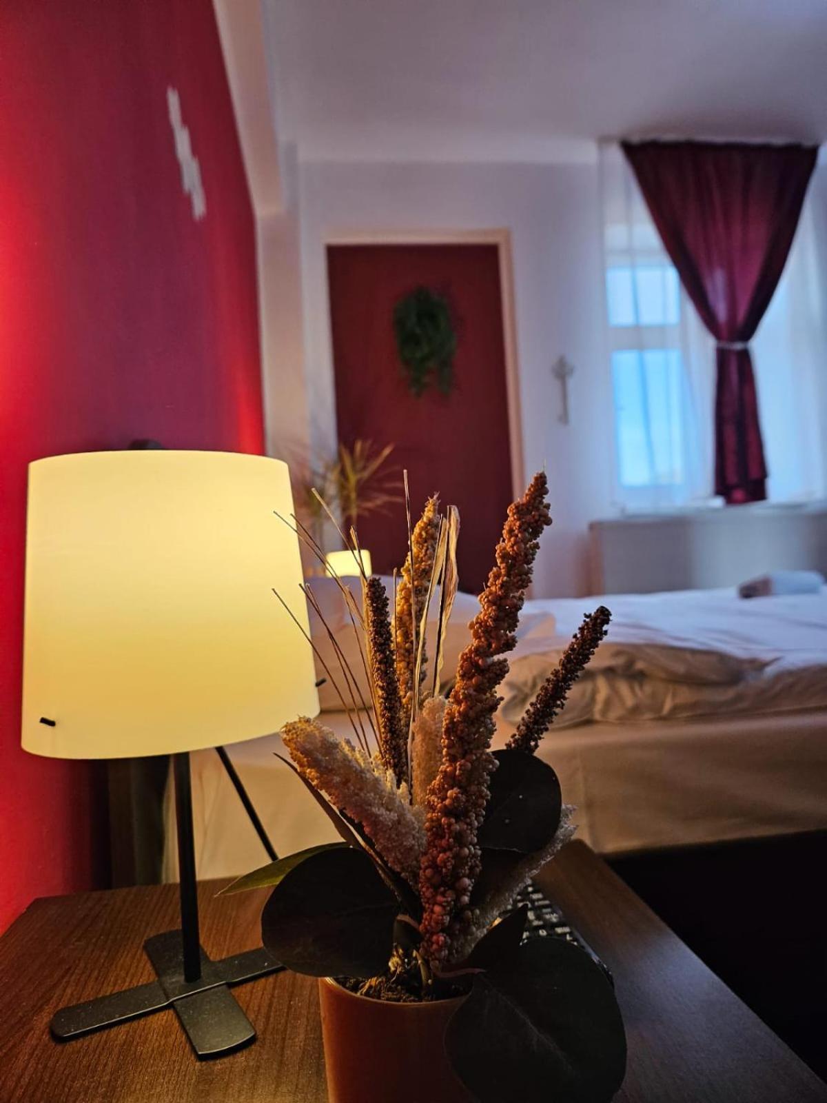 Apartment Zarnesti City Centre Vmp Free Parking Экстерьер фото