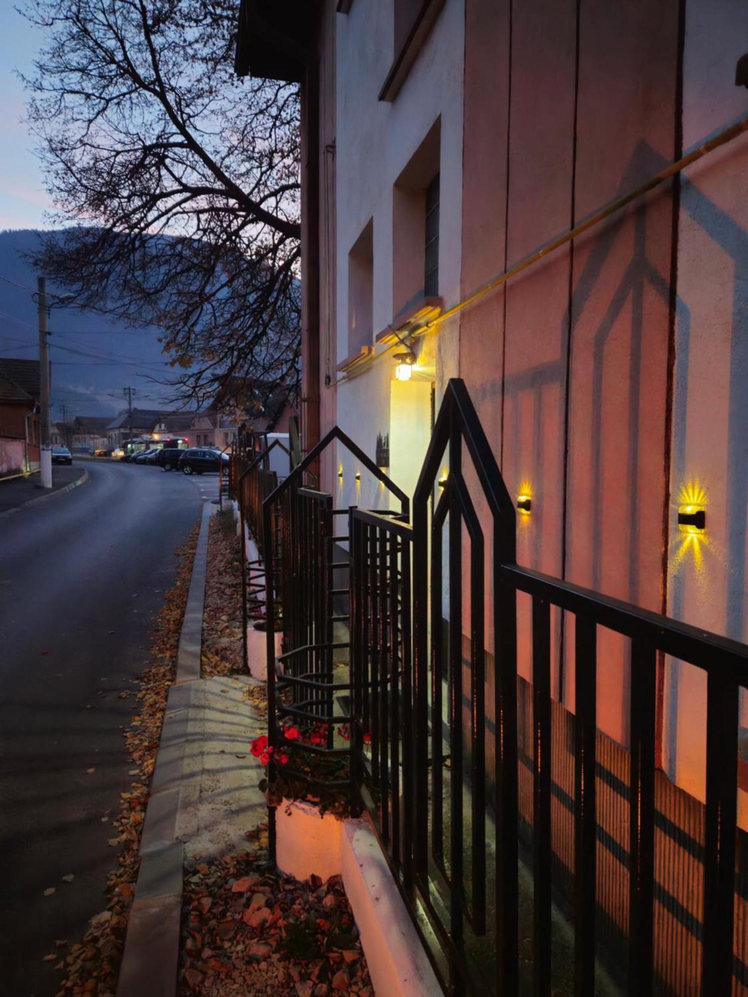 Apartment Zarnesti City Centre Vmp Free Parking Экстерьер фото