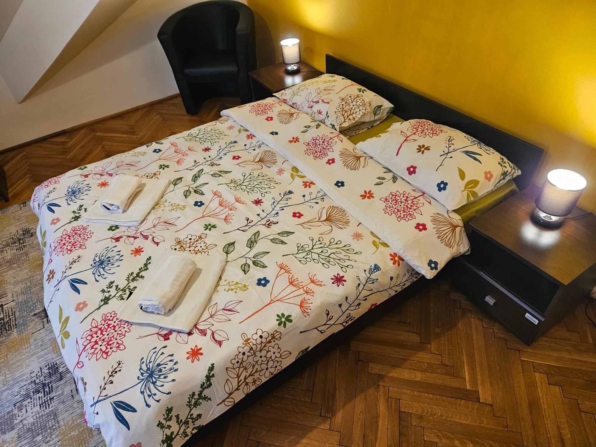 Apartment Zarnesti City Centre Vmp Free Parking Экстерьер фото