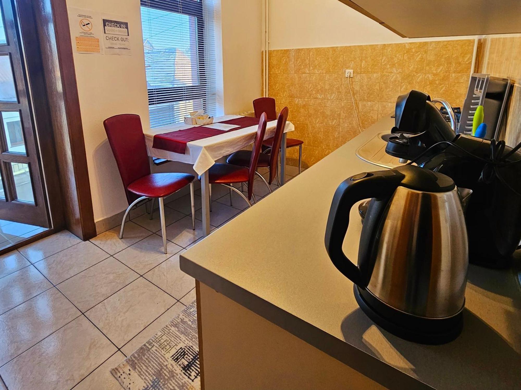 Apartment Zarnesti City Centre Vmp Free Parking Экстерьер фото