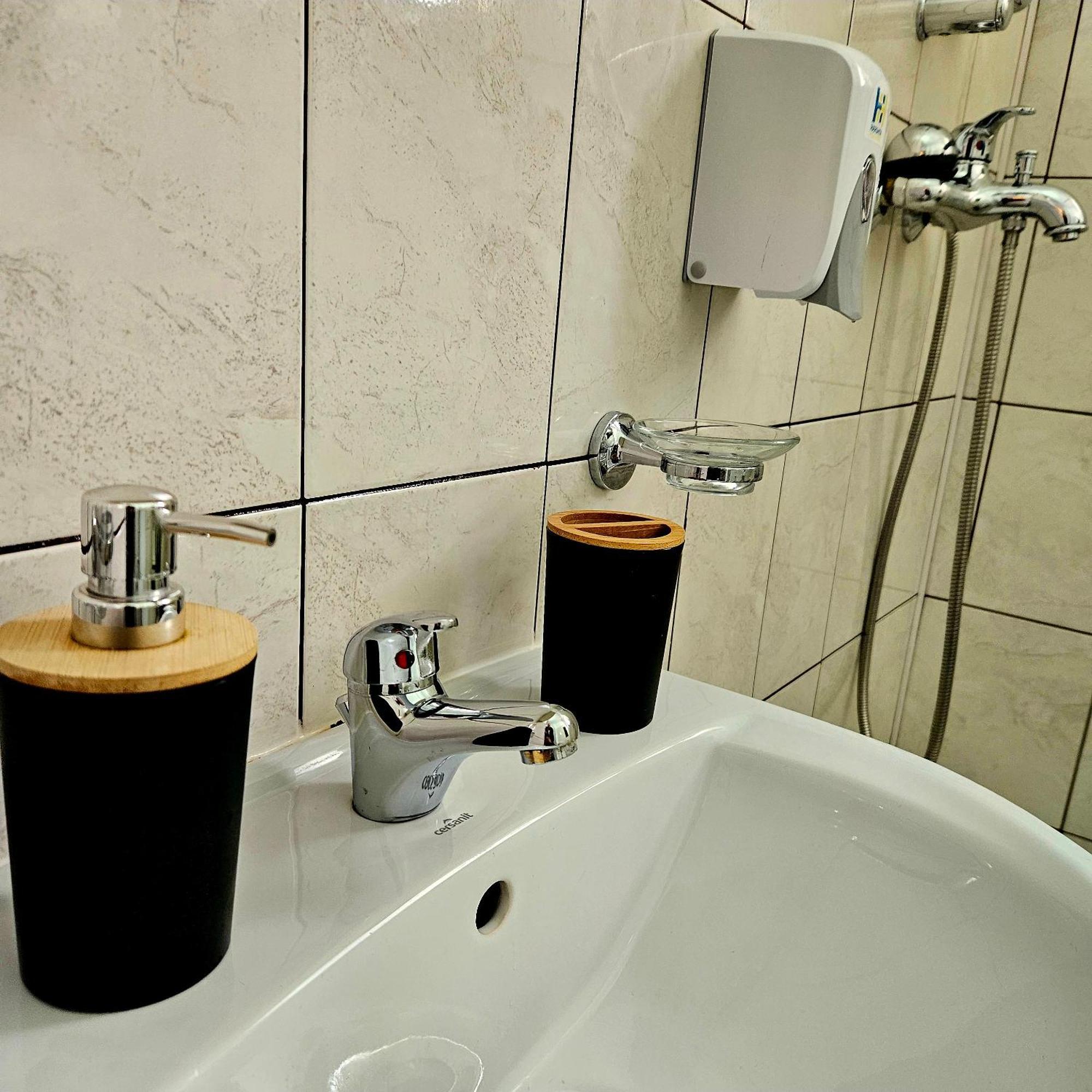 Apartment Zarnesti City Centre Vmp Free Parking Экстерьер фото