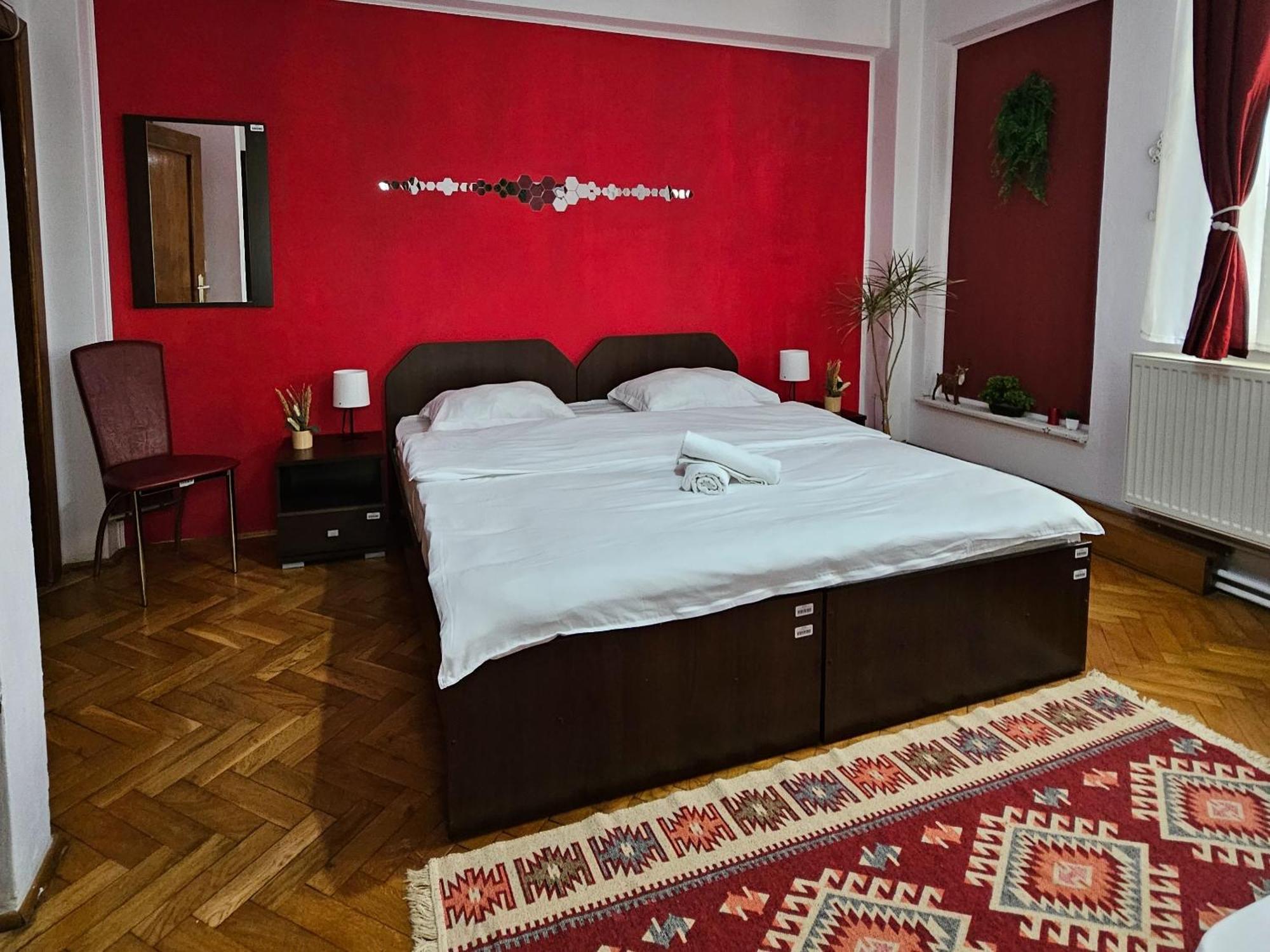 Apartment Zarnesti City Centre Vmp Free Parking Экстерьер фото