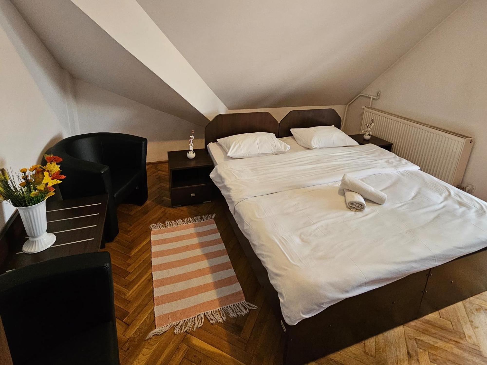 Apartment Zarnesti City Centre Vmp Free Parking Экстерьер фото