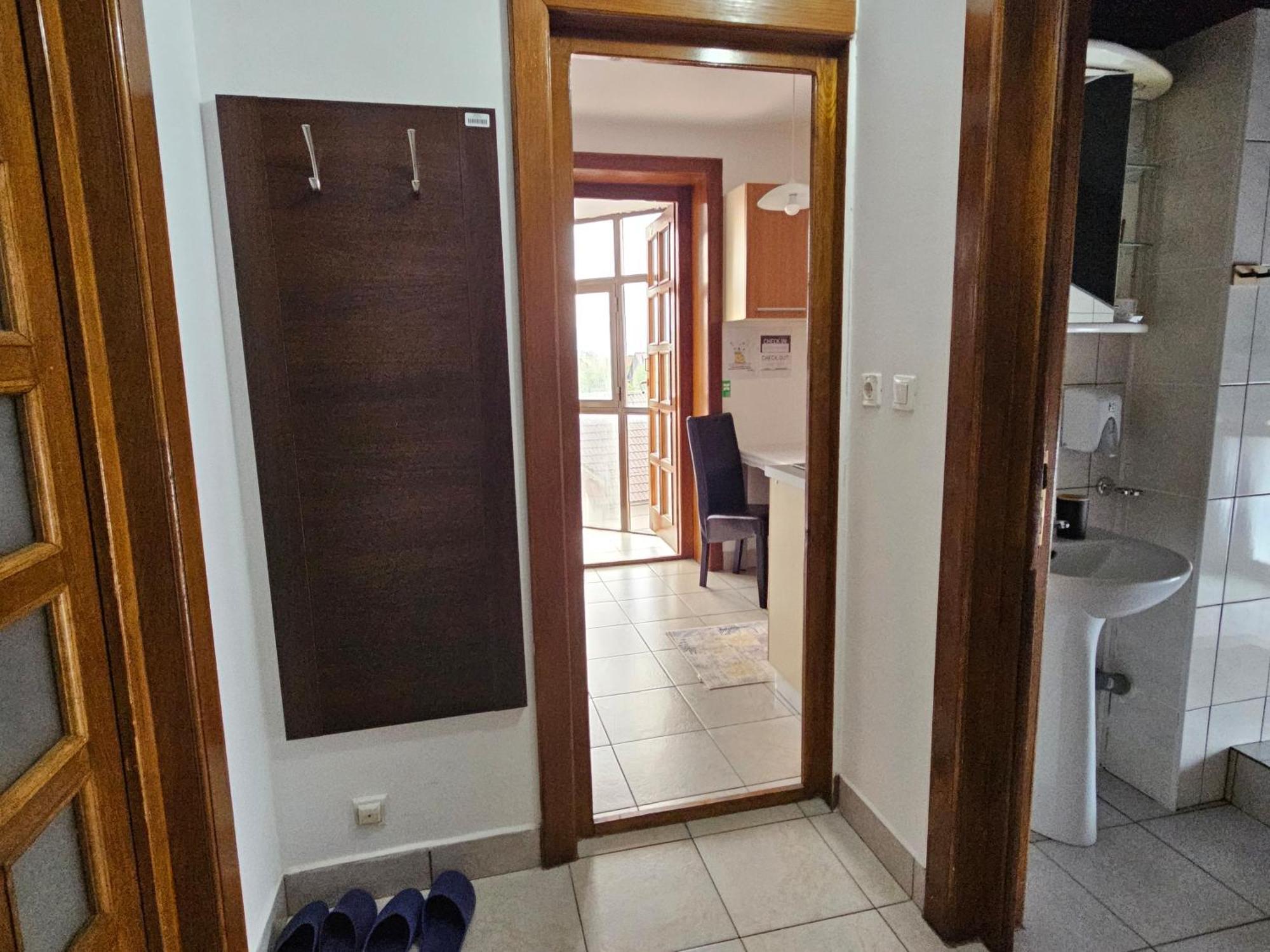 Apartment Zarnesti City Centre Vmp Free Parking Экстерьер фото